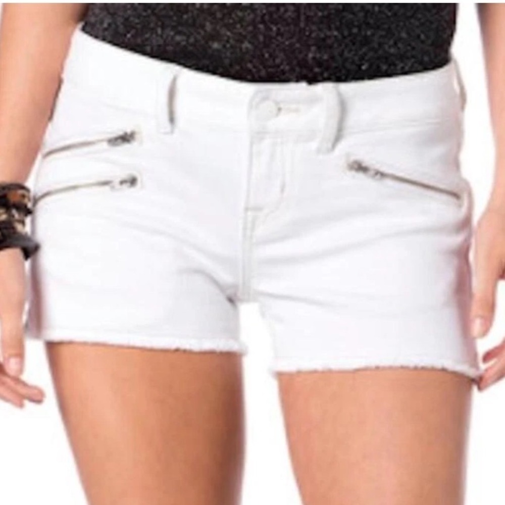 Miss Me White Denim Moto Shorts Mid Rise Frayed Hem Zipper Detail Size 28 - Picture 3 of 14
